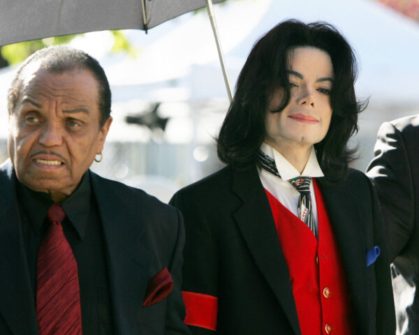 Майкл Джексон со своим отцом,