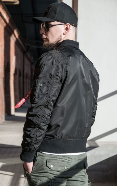 Лучшие модели курток Alpha Industries: как выбрать подходящий вариант