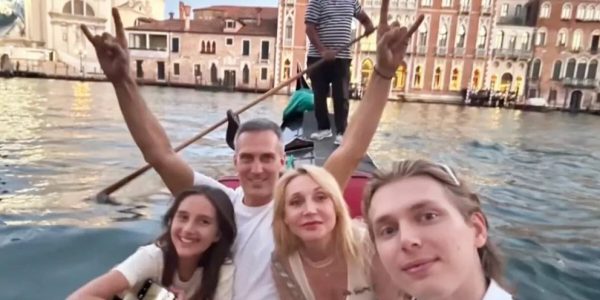 Алла Пугачева оценила отдых Кристины Орбакайте с дочерью на Бали