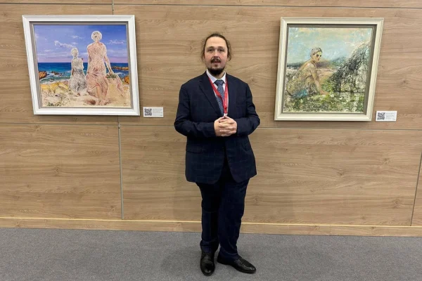 Похудевший сын Никаса Сафронова поразил публику обновленной внешностью