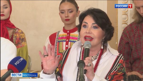 Надежда Бабкина помолодела - свежее фото с фестиваля