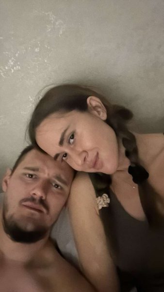 Дочь Любови Успенской появилась на публике в компании загадочного мужчины