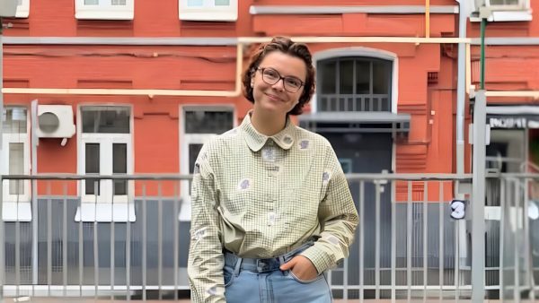 Молодая жена Евгения Петросяна сменила имидж