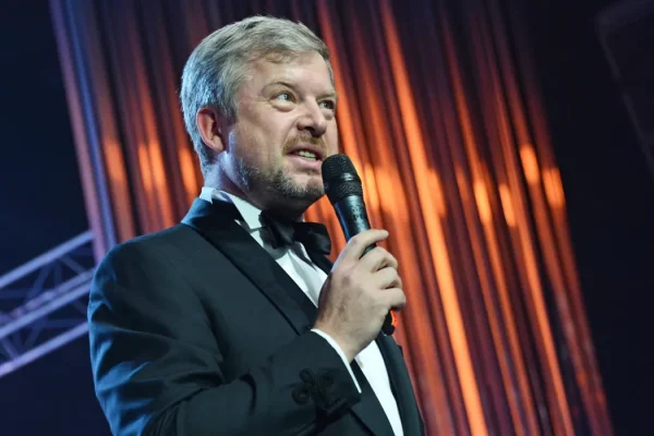 Стало известно, чем занимается пропавший с экранов Валдис Пельш