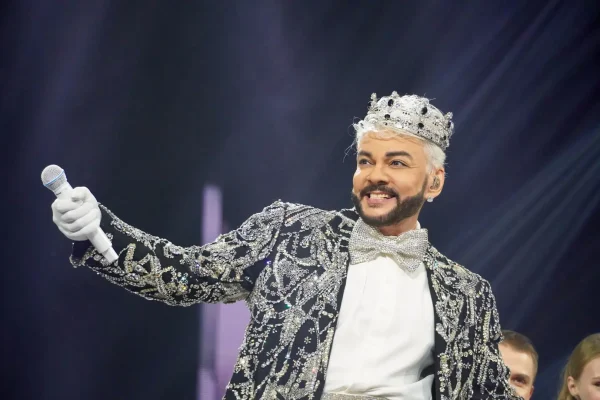 Врач объяснил проблемы Филиппа Киркорова с ногами