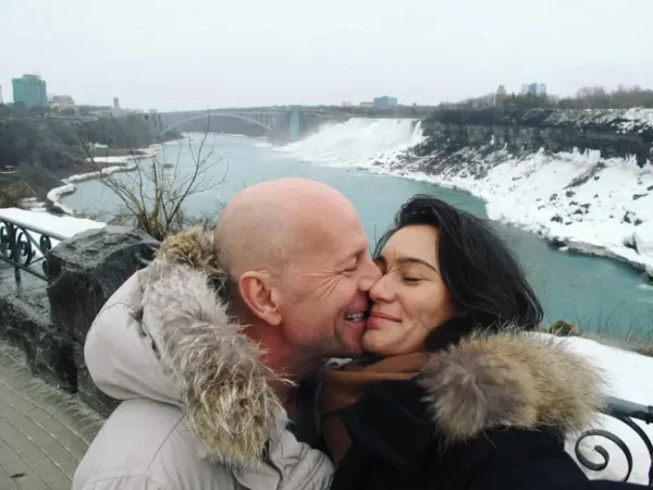 Эмма Уиллис: "Я хотела развестись, не зная о болезни Брюса"