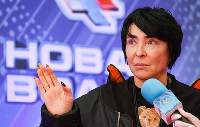 Лолита Милявская пришла на открытие "Новой волны" в Казани и сразила наповал