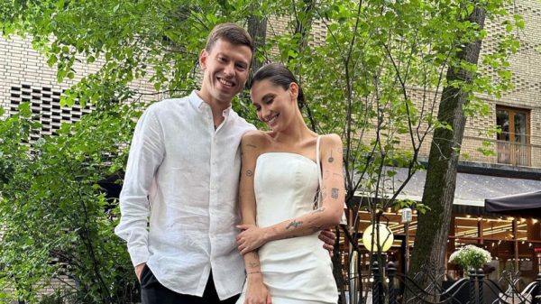Жена Смолова объяснила, почему брачный договор ее успокоил