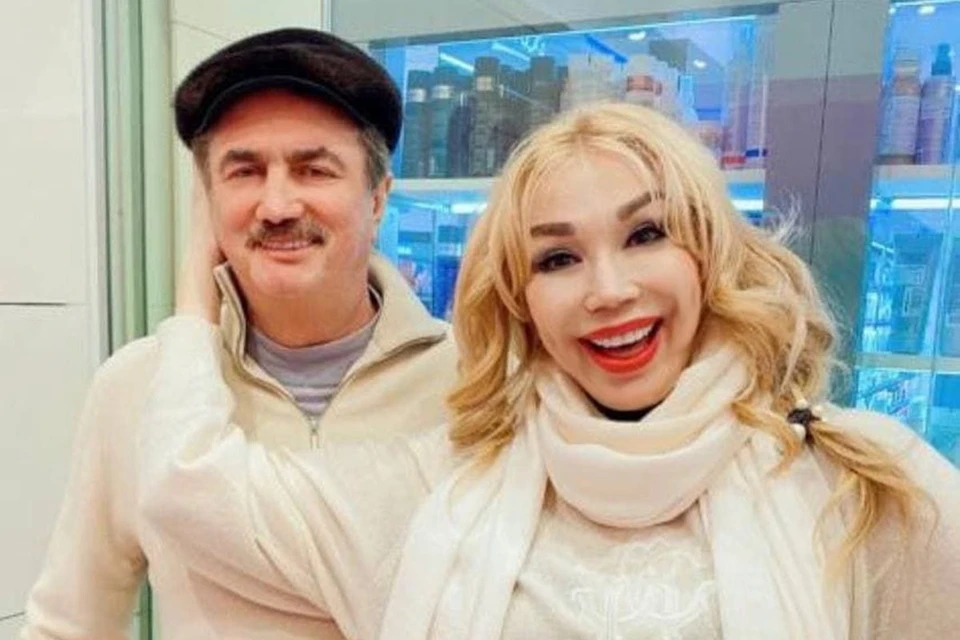 Маша Распутина и Виктор Захаров вместе 26 лет. Расписались только в 2025 году.