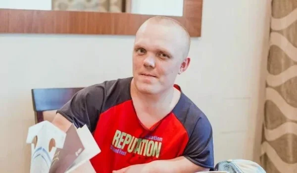 Актер МосЦирка Бобцов: меня отказались везти в такси без детского кресла