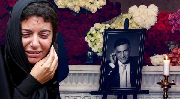 Упала на колени и выла у гроба: Симоньян потеряла рассудок на похоронах мужа