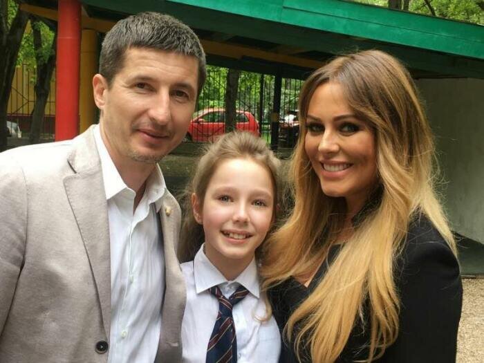 Вера с родителями Евгением Алдониным и Юлией Началовой