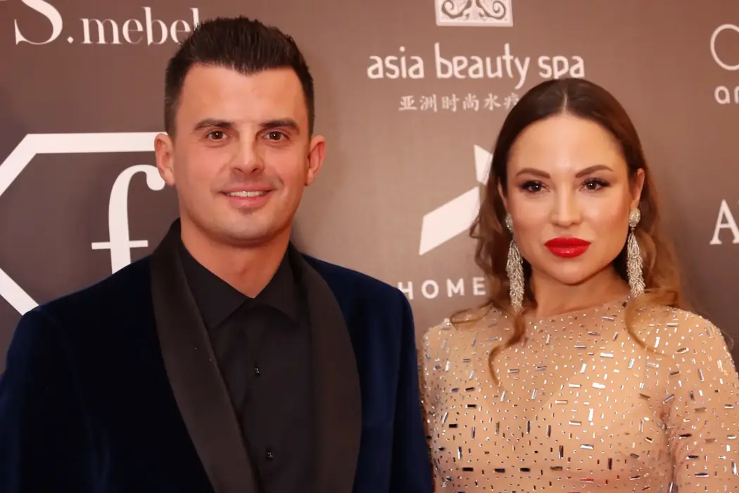 74e00aeaf508ea2e49568a3773621618