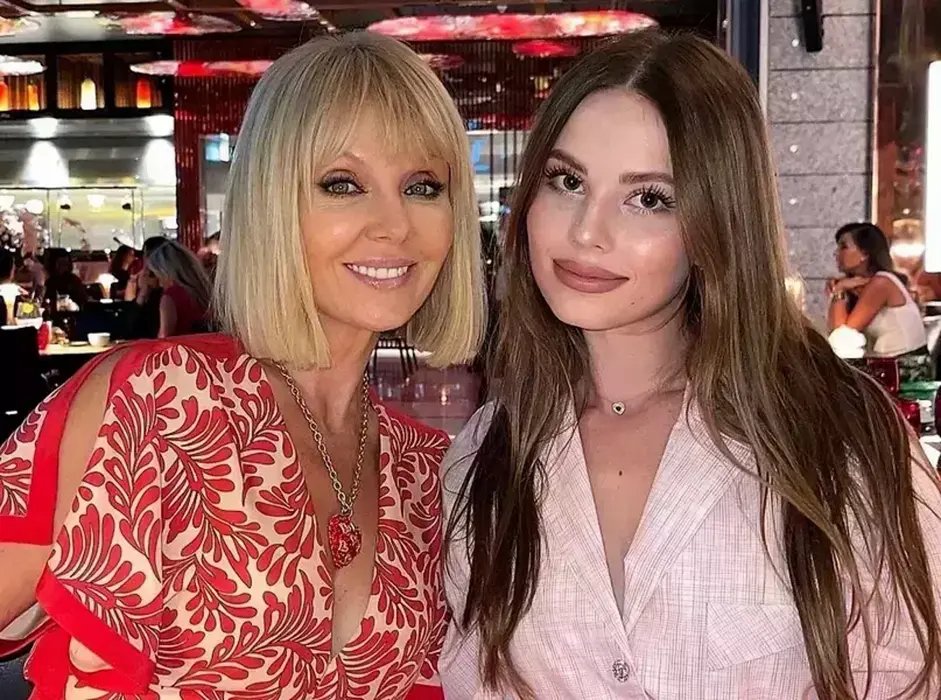 bfc2cdc9621e3e0240e7f622bd83cebb