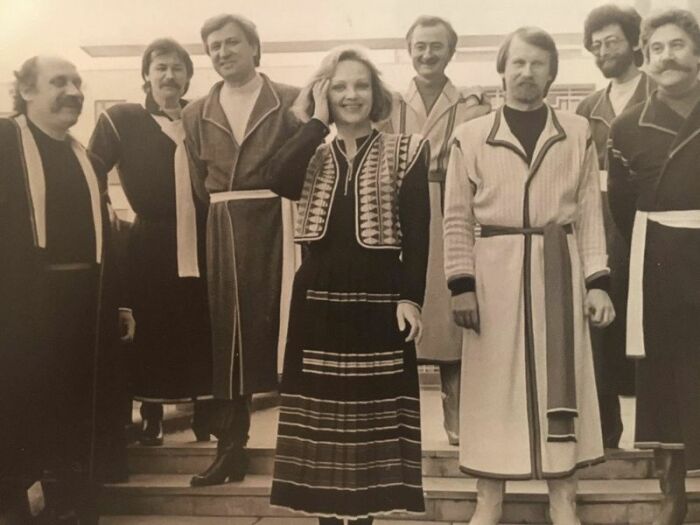 Она развалила легендарные «Песняры»: правда о жене Мулявина, которую ненавидели музыканты