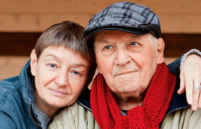 От интерната до предательства, унижения и насмешек над разводом: почему отец Льва Дурова высмеивал свою дочь