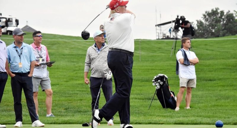 Могила на поле для гольфа: Почему первая жена Трампа упокоилась рядом с лункой?