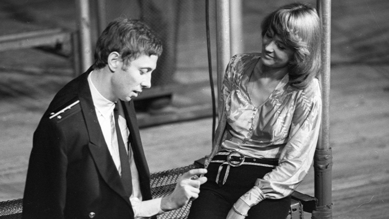 «Пойду к себе умирать»: тайна последней фразы Олега Даля