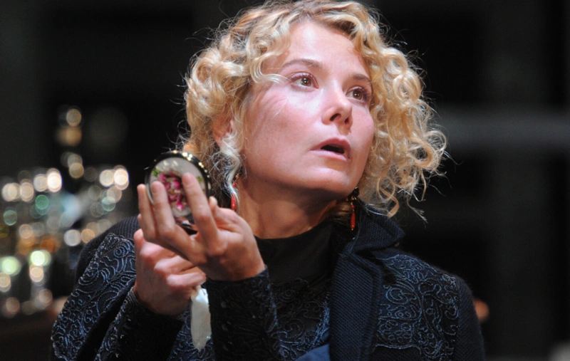 Фиктивный брак, прорубь и «ботокс»: что скрывает Юлия Высоцкая?