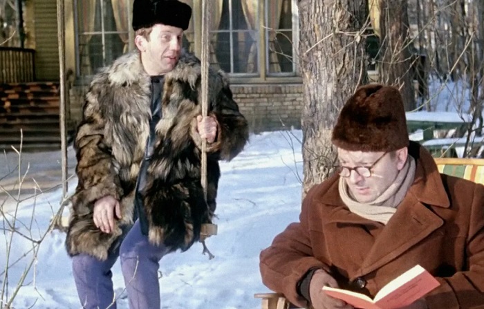 Тайна Людмилы из «Джентльменов удачи»: почему замужняя женщина оказалась с чужими мужчинами на даче