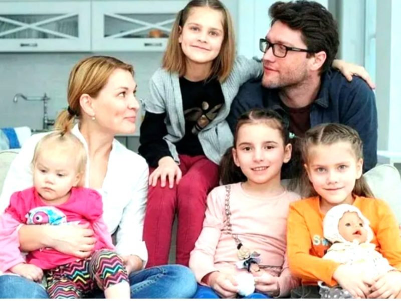 Двойная фамилия и двойная жизнь: что скрывает Павел Харланчук после расставания с супругой