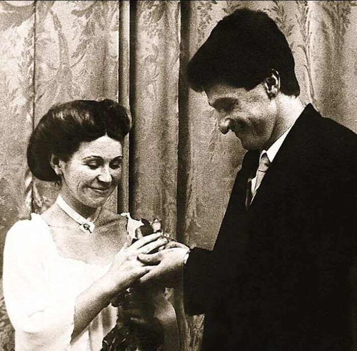 Вы не поверите, как выглядели эти звёзды на своих свадьбах!