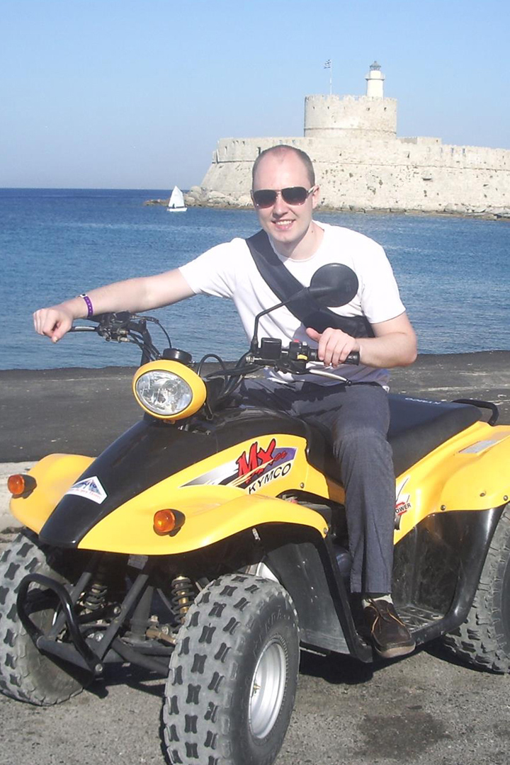 «За стеклом»: слава, деньги, трагедии. Что стало с участниками?