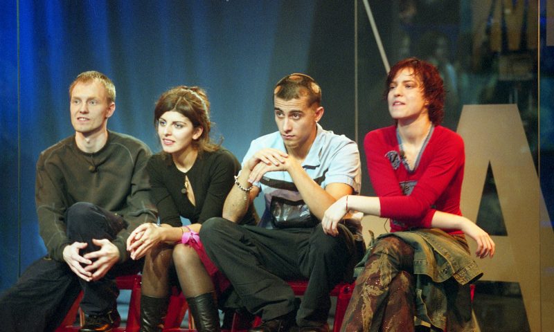 «За стеклом»: слава, деньги, трагедии. Что стало с участниками?