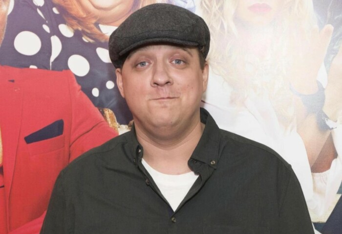 Насмешки в школе, забвение первой любви и возвращение Мухича: как Роман Попов пережил предательство тела