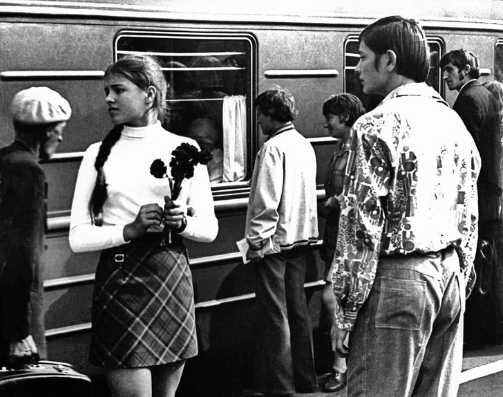 Запрещённые кадры и роковая эмпатия: трагическая история Динары Асановой и её сына, которых кино довело до одиночества