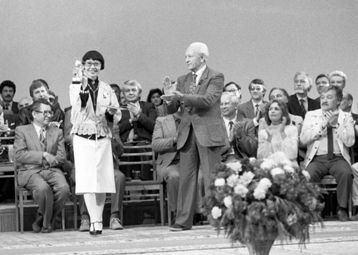 Запрещённые кадры и роковая эмпатия: трагическая история Динары Асановой и её сына, которых кино довело до одиночества