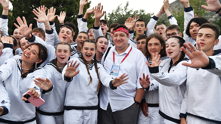 Он смеялся сквозь боль: жизнь Романа Попова, оборванная недугом