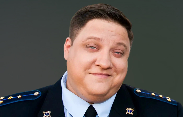 Насмешки в школе, забвение первой любви и возвращение Мухича: как Роман Попов пережил предательство тела