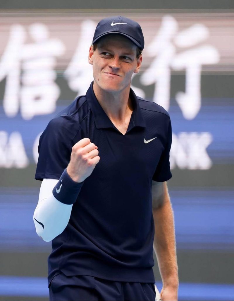 Скандал на теннисных кортах: почему вторая ракетка мира Янник Синнер разорвал отношения с Анной Калинской ради другой модели