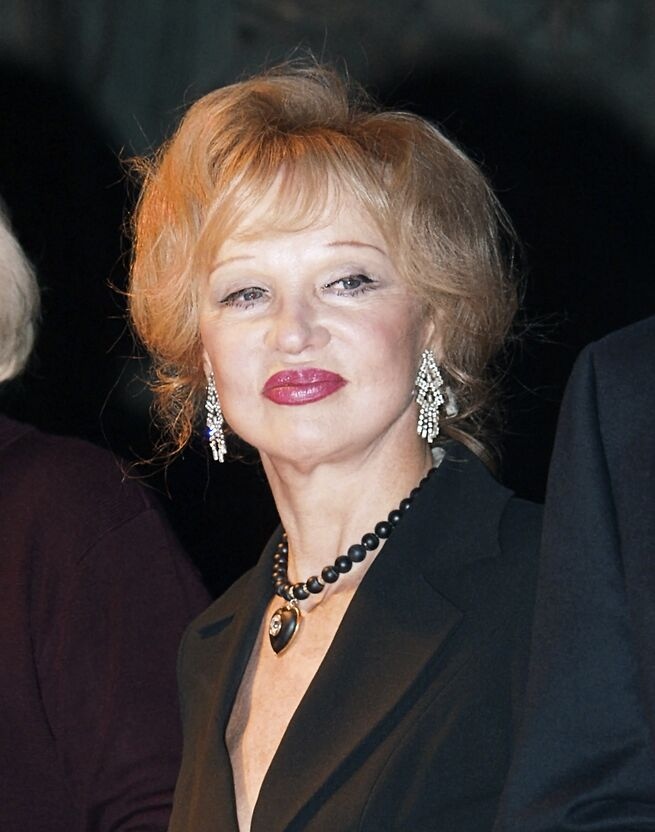 «Секретная дача» Гурченко: почему заброшенный дом стал яблоком раздора для её семьи