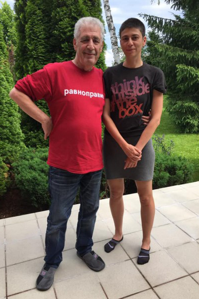 Трагедия дочери и четыре брака: исповедь Льва Новоженова