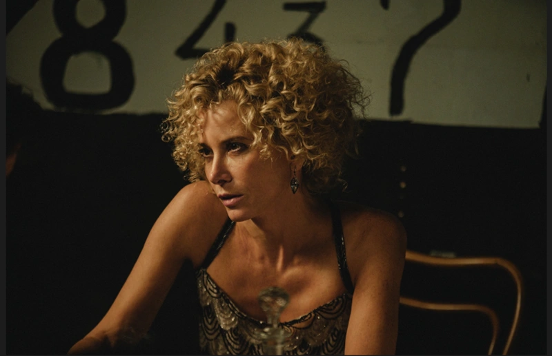 Фиктивный брак, прорубь и «ботокс»: что скрывает Юлия Высоцкая?