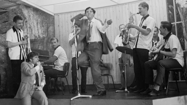 На съемках кинофильма «Бриллиантовая рука».