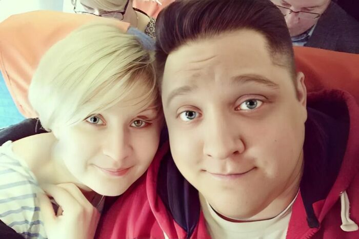 Насмешки в школе, забвение первой любви и возвращение Мухича: как Роман Попов пережил предательство тела