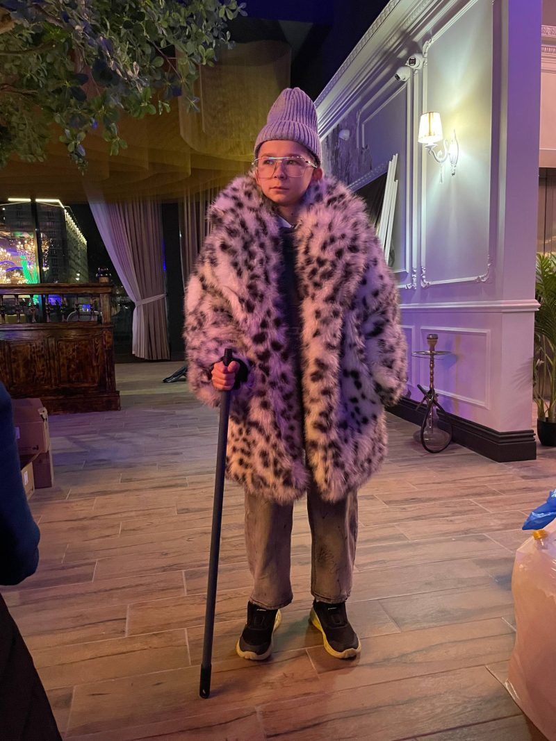 Русский Бенджамин Баттон: как живёт 23-летний парень с телом ребёнка