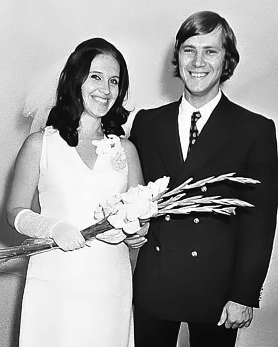 Вы не поверите, как выглядели эти звёзды на своих свадьбах!