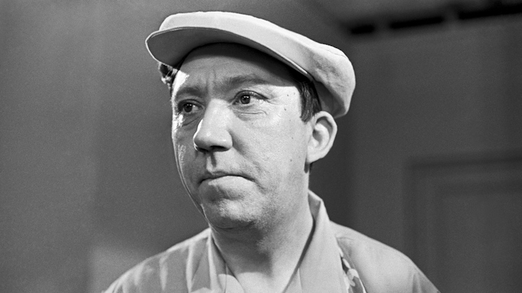 Оскорблённая Светличная и покалеченный Никулин: тайны «Бриллиантовой руки»