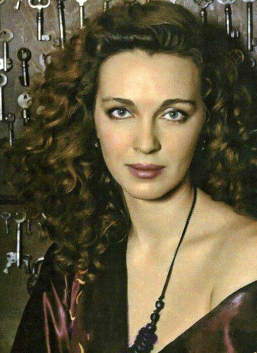 «Я не вру, я фантазирую!»: как хулиганка из Одессы стала звездой «Гардемаринов» и сохранила дружбу со всеми мужьями