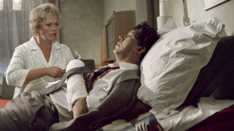 Оскорблённая Светличная и покалеченный Никулин: тайны «Бриллиантовой руки»