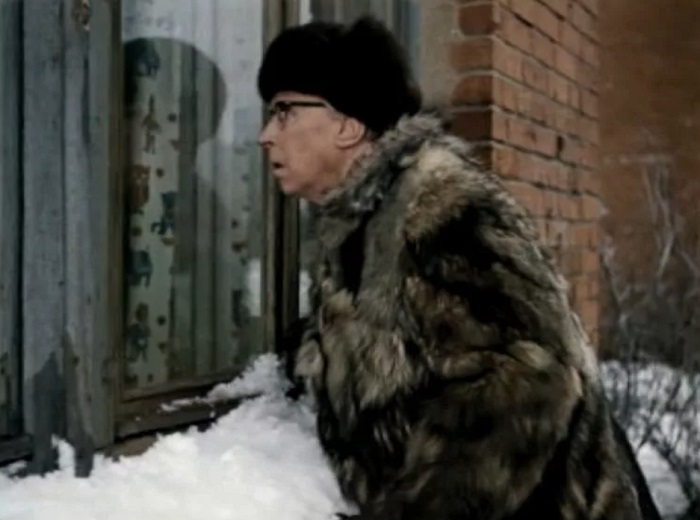 Тайна Людмилы из «Джентльменов удачи»: почему замужняя женщина оказалась с чужими мужчинами на даче