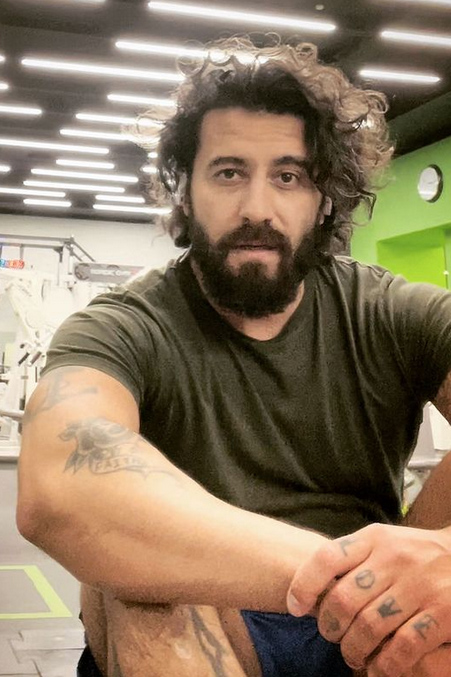 «За стеклом»: слава, деньги, трагедии. Что стало с участниками?