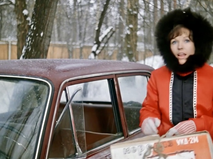 Тайна Людмилы из «Джентльменов удачи»: почему замужняя женщина оказалась с чужими мужчинами на даче