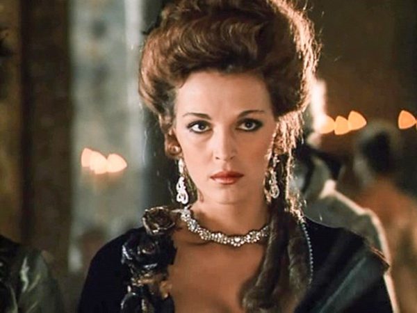 «Я не вру, я фантазирую!»: как хулиганка из Одессы стала звездой «Гардемаринов» и сохранила дружбу со всеми мужьями