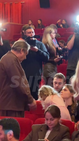 Алексей Учитель впервые показал младшую дочь и возлюбленную