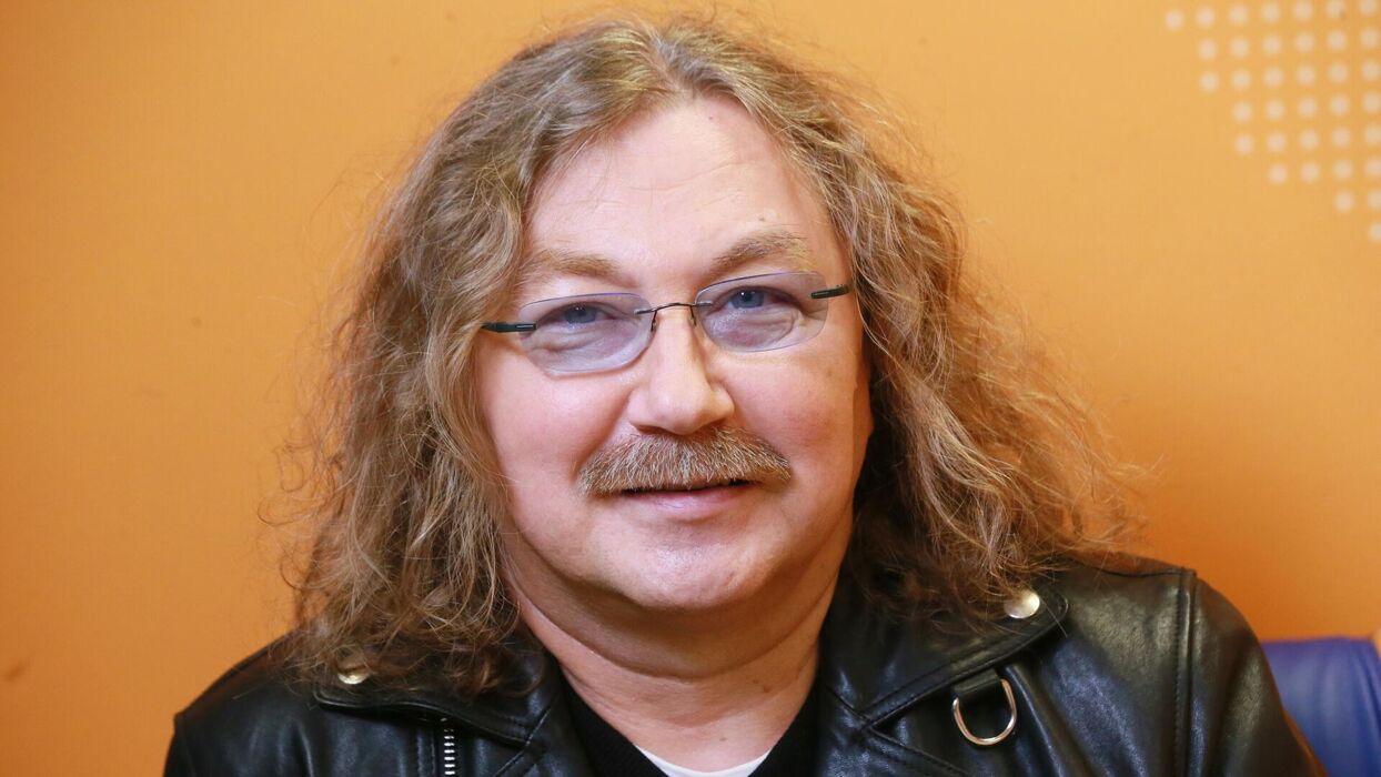 18589398b4fcbd3d887c5abe6933d733